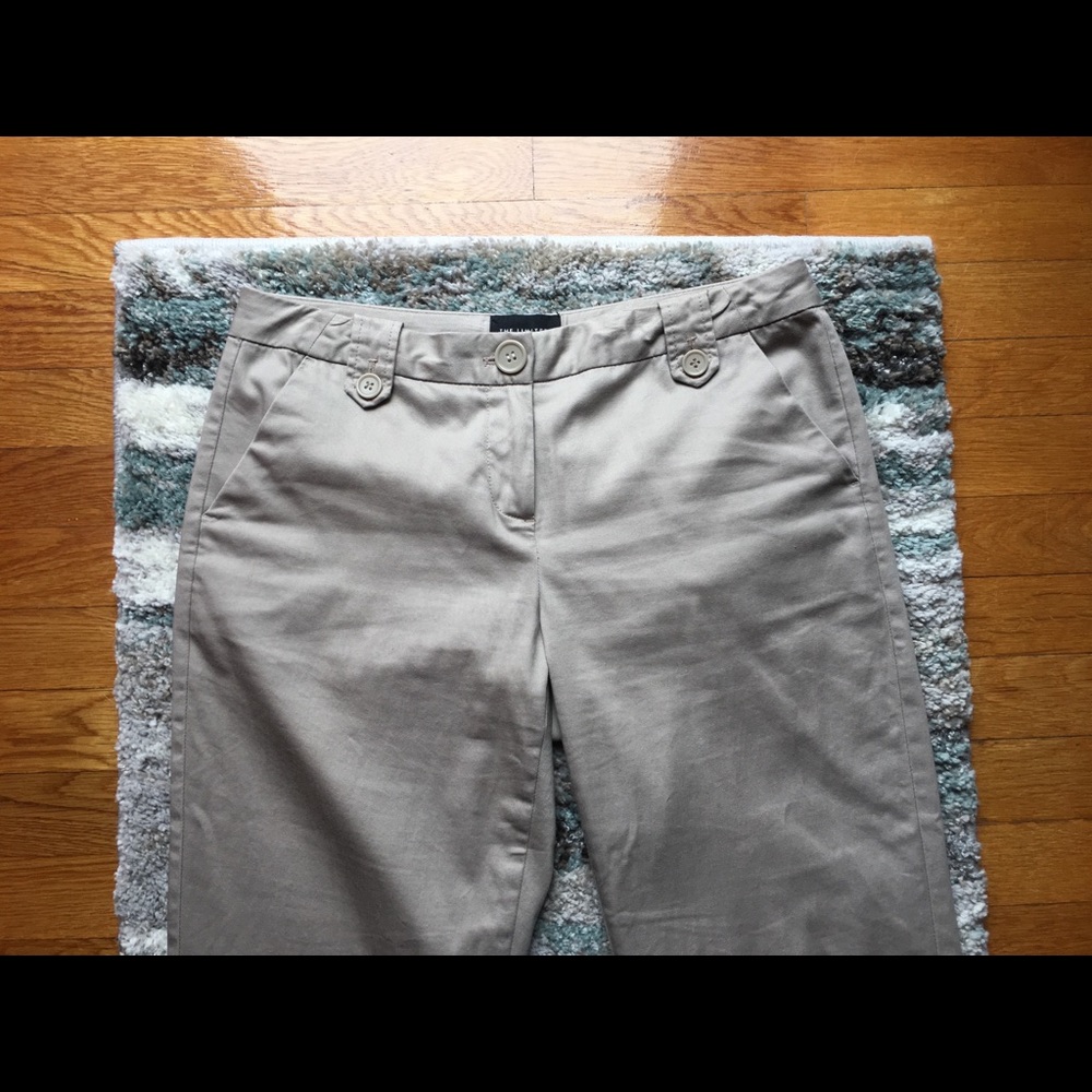 🎾The Limited Khaki Capri Pants